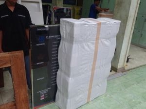 Papan suku bunga yang sudah dipacking